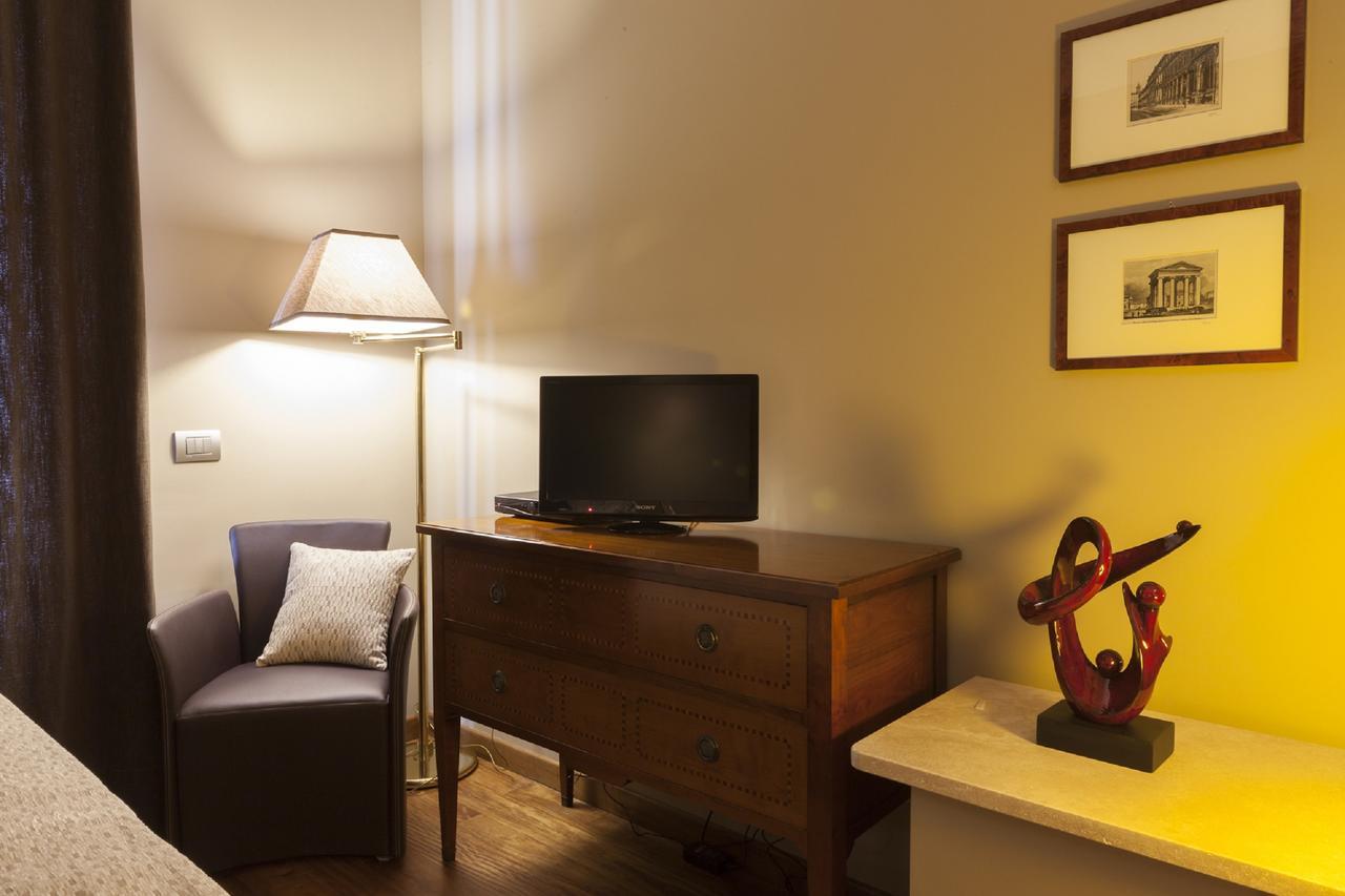 Bed and breakfast Bronzino House 2*